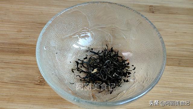 早起喝温开水，可很多人却一直喝错水，我也才知道，看完长知识了