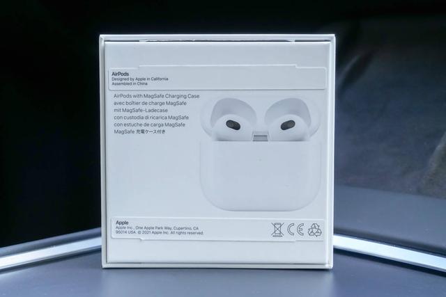 苹果AirPods  3真机开箱，来看