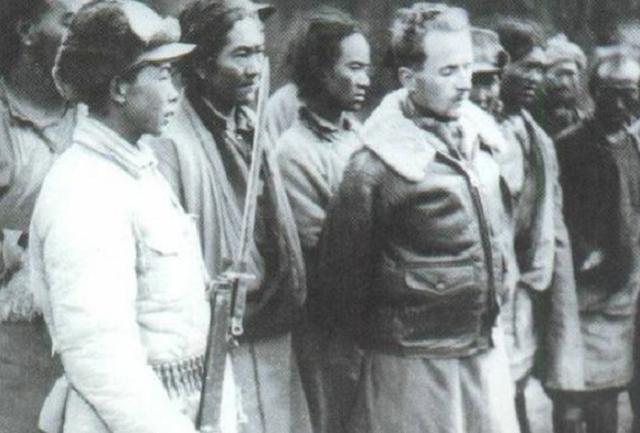 1967年一可疑男子带2只老鼠出境，周恩来指示：一定把案子查到底