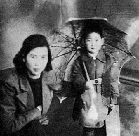 1979年贺子珍当选全国政协委员，她提出三个请求，中央批复：同意