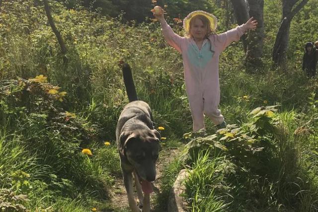 不上学，不吃药，不打疫苗，英国夫妇育儿方法震惊全国