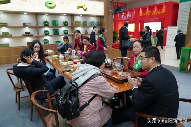 信阳机械展展台设计