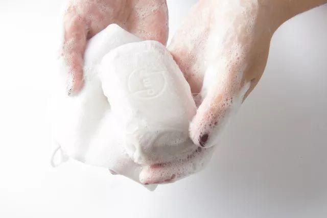 手工皂洗鸡皮肤