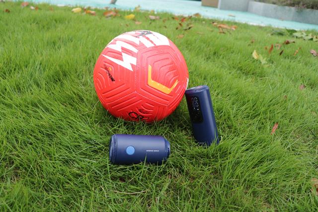 小米有品众筹频道上新，沃橙迷你充气泵，30s强劲补气