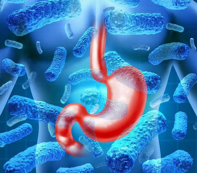 一边吃饭一边喝水会稀释胃液吗？会引发慢性胃病吗？