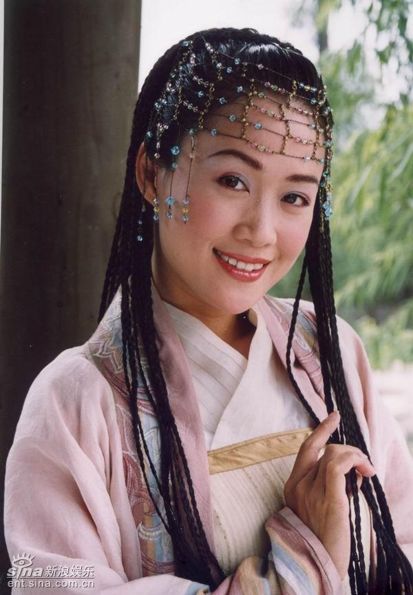 52岁的梁小冰走到今天，该怪谁呢？成于“港姐”，败于自己？