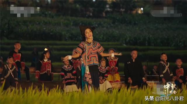 中秋晚会女星镜头：刘诗诗古装抢眼，薇娅仪态绝，欧阳娜娜小清新