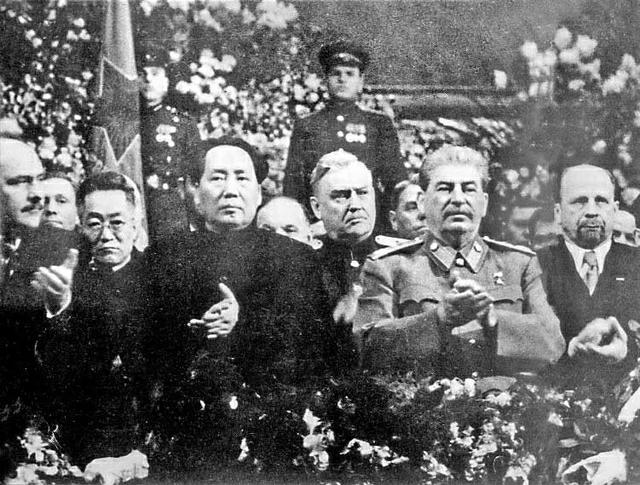 南北朝鲜战争:朝鲜战争爆发时，朝鲜究竟有多少兵力，为何能打得韩国落花流水？