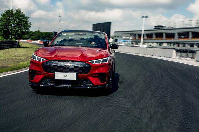 2021沃德十佳发动机与动力系统名单公布，只有两款燃油车上榜？