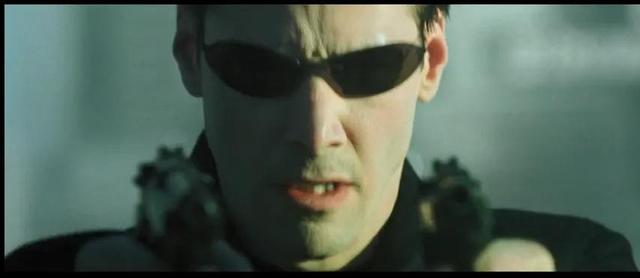 《黑客帝国1——Matrix》，一部细思极恐的科幻巨作