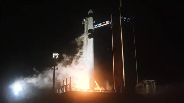 SpaceX载人飞船停产！美航天员坐扫帚飞向空间站？空间站正闹分家