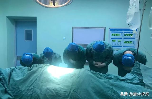 云南一女子凌晨流产，丈夫不管不问致其失血过多而死，他犯法吗？