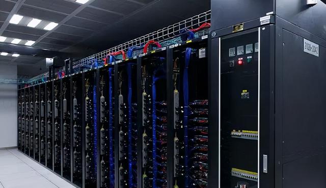 从亏损到年入千亿！国产服务器大王获多个第一，因宣扬加班被查？