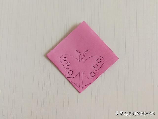 幼儿手工，用一张正方形纸剪四个蝴蝶，好学又好看