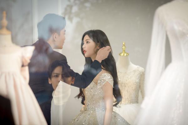 杨超越感觉喜欢侯明昊(圈内小料侯明昊杨超越)