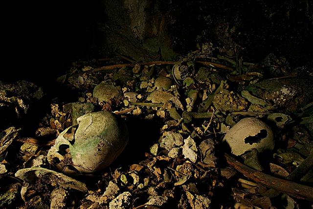 矿工爆破炸出千年金窟，专家考察发现神秘遗骸，神秘洞穴有何秘密