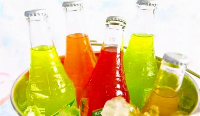 起床后喝一杯温水，等于喝细菌？很多人不明白，医生给你讲解一下