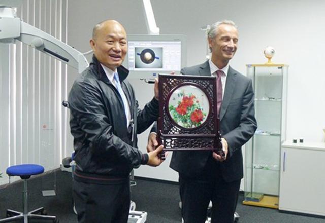 爱尔眼科陈邦：深谙资本之道的外行人，退伍军人变身为千亿首富