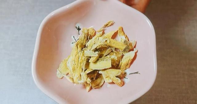 老中医推荐的这道茶效果实在是太好了，很多朋友都需要，值得一试