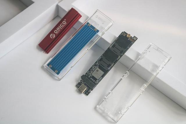 ORICO迅龙固态硬盘和M2硬盘盒体验，拆装自由存储速度也很快
