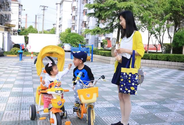 独生子女家庭越来越多，意味着生儿生女都一样，你别嘴硬不肯承认