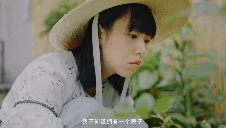 被壓得喘不過氣！27歲女孩「被騙光積蓄陷憂鬱」決定逃到鄉間　「租下60坪小院獨居」6年後重新活過來