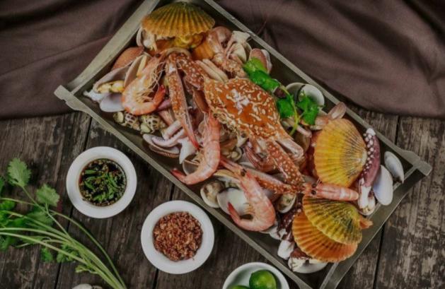 隔夜菜不能吃吗？医生解释：除了这4种，其他或可放心吃