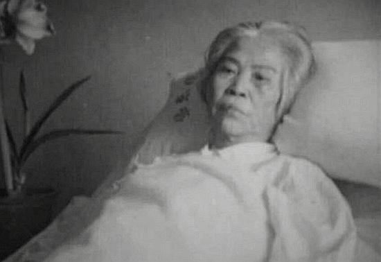 1979年贺子珍当选全国政协委员，她提出三个请求，中央批复：同意
