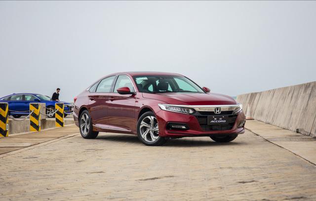 10月轿车销量：你以为的大跌 其实新能源车开始替代了