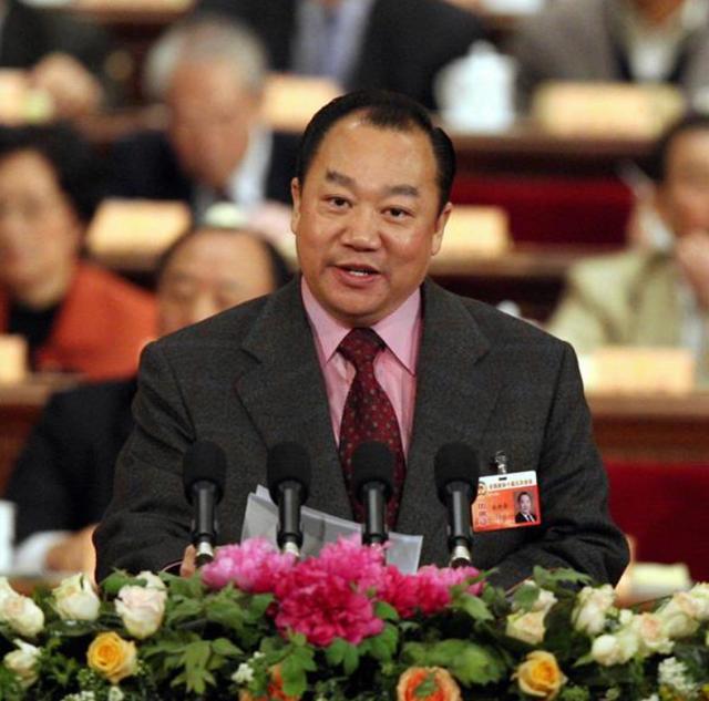 朱树豪：为郎平付天价违约金，养育6个高材生，61岁病逝留下261亿