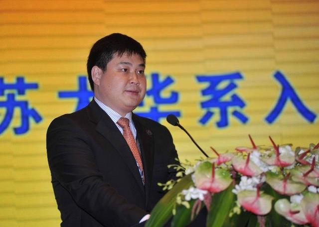 1986年，淮安教师为生二胎放弃铁饭碗，下海经商却打拼出千亿财富