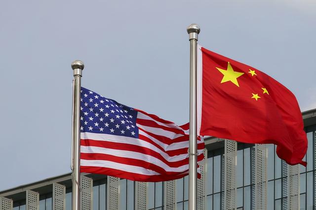 ASML没有想到，首台国产高精尖封装光刻机落地，紧急展开布局