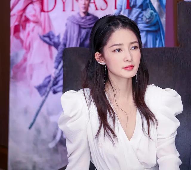 李沁是黑的(2020李沁微博之夜)