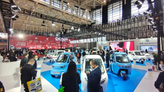 能上牌，遮风挡雨，接娃电动小三轮，宗申、盛昊等八大品牌出手了