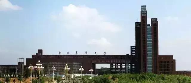 威龙9000综合破碎机公司