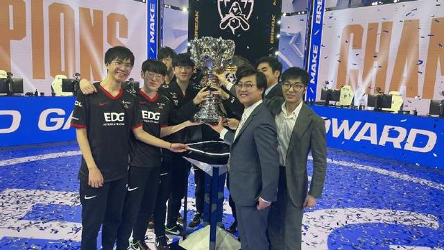 EDG夺冠的背后老板：700亿地产的继承人，给每位队员送一套豪宅