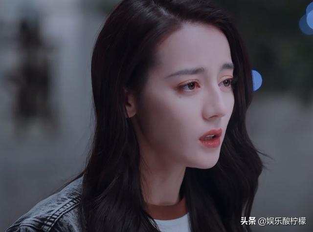 迪丽热巴杨洋细节——迪丽热巴杨洋互动细节