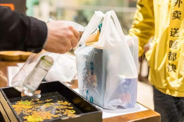 美团开了家麻辣香锅店！自己又当“裁判”又当“运动员”？