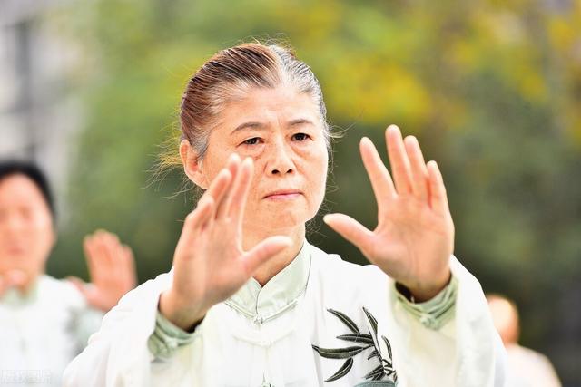 秋季养肺等于养全身！老中医推荐六大8字口诀，或对肺部有益处