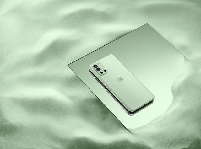 曲屏手机用腻了，快来考虑一下这些直屏好物吧