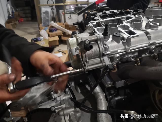 帕萨特1.8t烧机油怎么处理好(14款帕萨特1.8t烧机油解决方案)