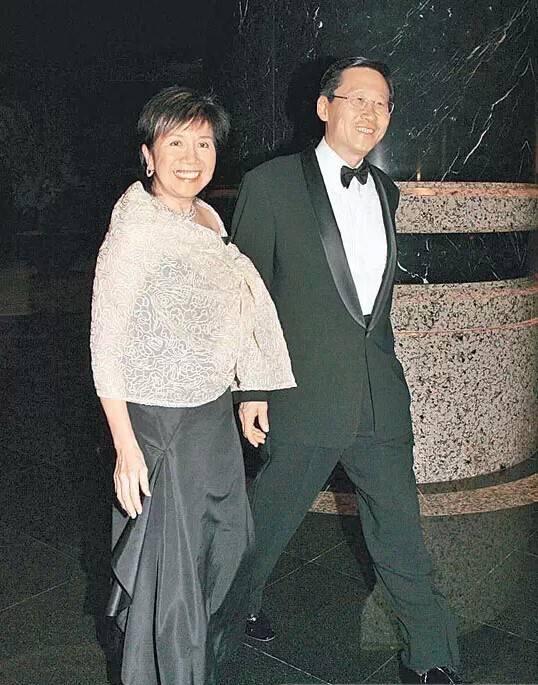 香港富豪：包玉刚“金牌女婿”吴光正