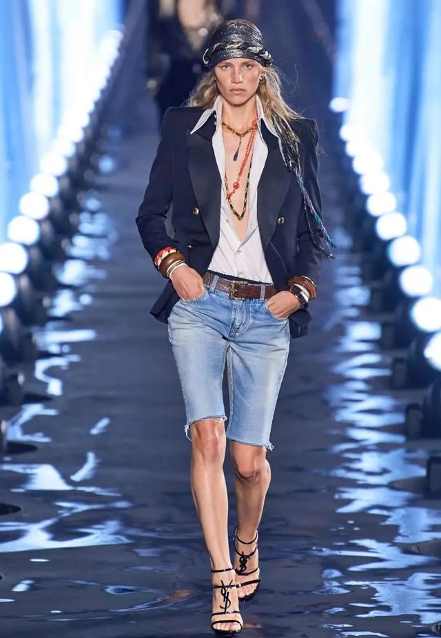 c型裤怎么穿图片(女士c裤怎么穿) - 天星聚