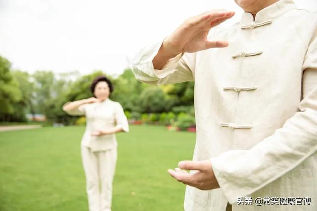 慢性支气管炎危害大，如何正确预防呢？
