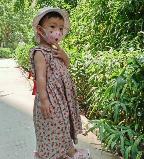 十一带娃出行，包里的东西哪些最实用？这些经验背后都是泪