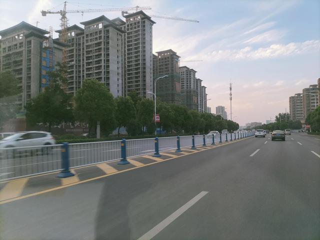 沿街店铺关门.转让.倒闭，真是互联网电商平台 祸害的吗？