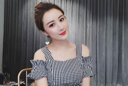 薇娅的真名叫什么(薇娅以前真实照片)