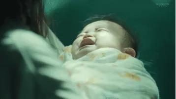 3个月女婴趴睡身亡，母婴圈还有多少智商税产品？