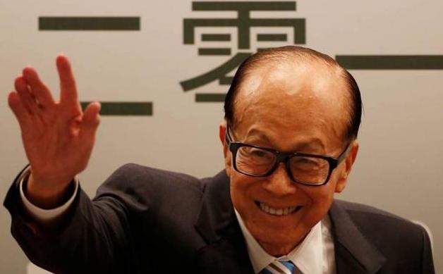 「紧急通知」华人首富李嘉诚的两个儿子李_李嘉诚首富家族万亿美金资产