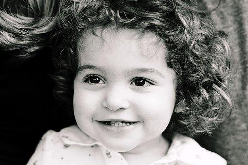 宝宝吐字不清是什么原因？家长又应该怎么办呢？